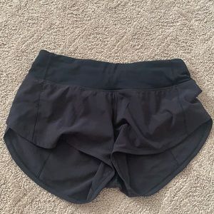 Black lululemon speed up shorts 2.5 inch